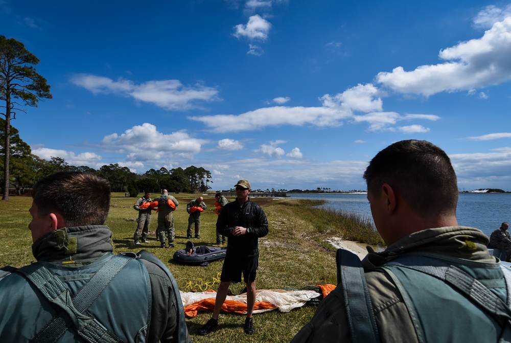 SERE conducts water survival training