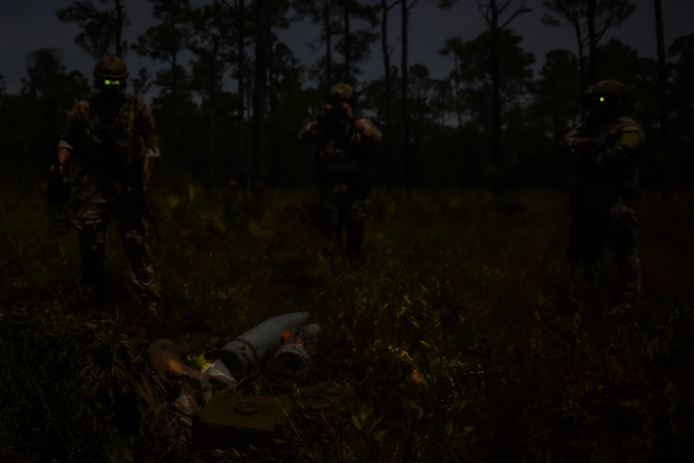 EOD Air Commandos conduct night training