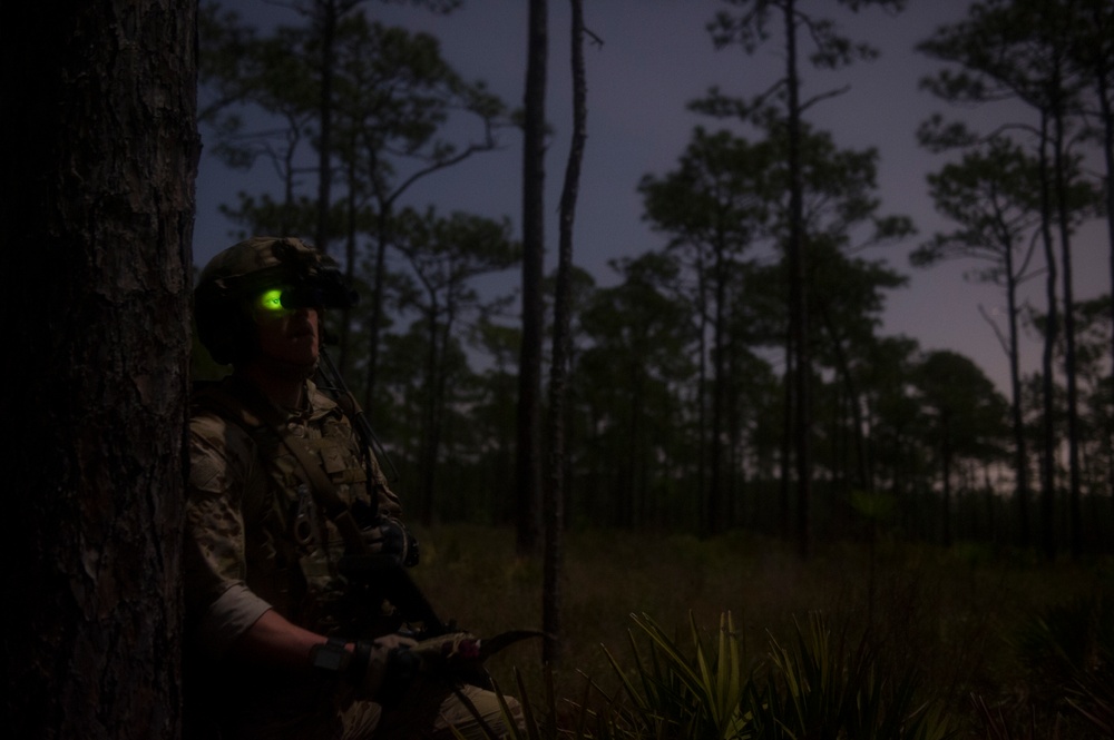 EOD Air Commandos conduct night training