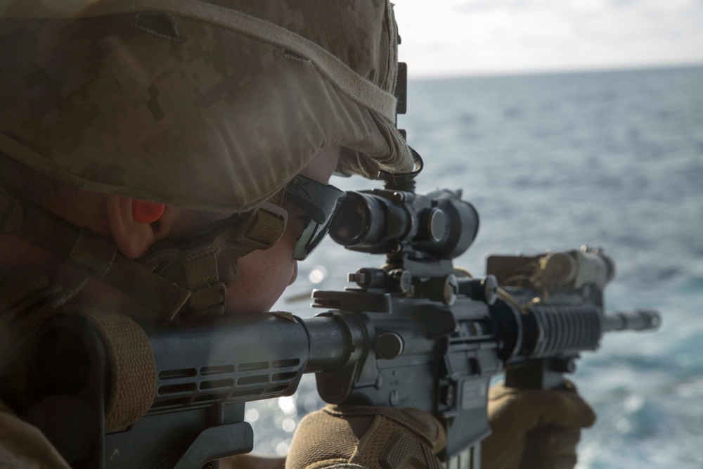 U.S. and French Marines broaden weapon knowledge