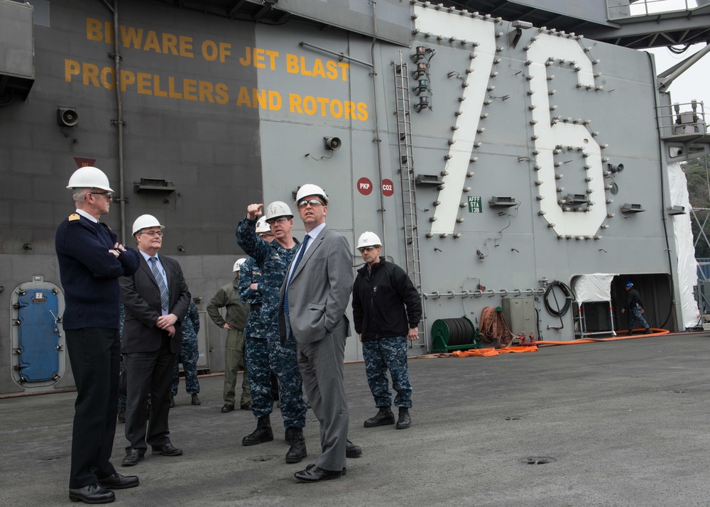 Capt. Buzz Donnelly USS Ronald Reagan (CVN 76), addresses Paul Madden