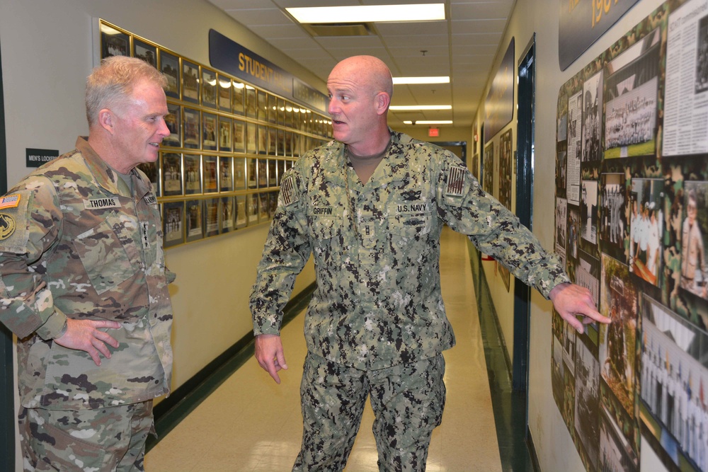 SOCOM Commander Visits NAVSCIATTS