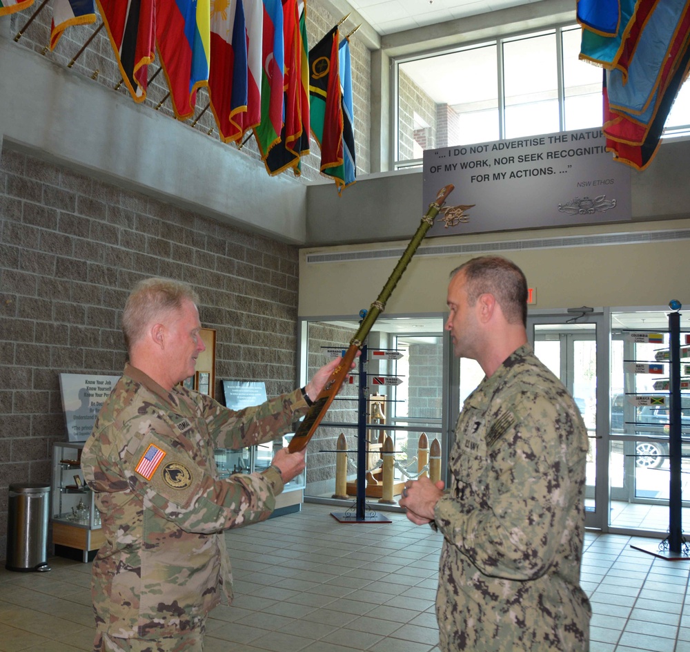 SOCOM Commander Visits NAVSCIATTS