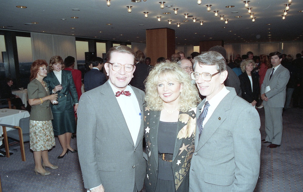 Roskens - End Hunger Awards 1990