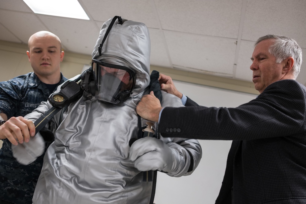 DVIDS - News - Beat the Heat: ONR, TechSolutions Deliver Improved Steam  Suits to Sub Crews