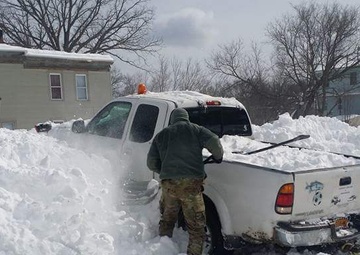 New York Army Guard Soldiers digging out in Utica