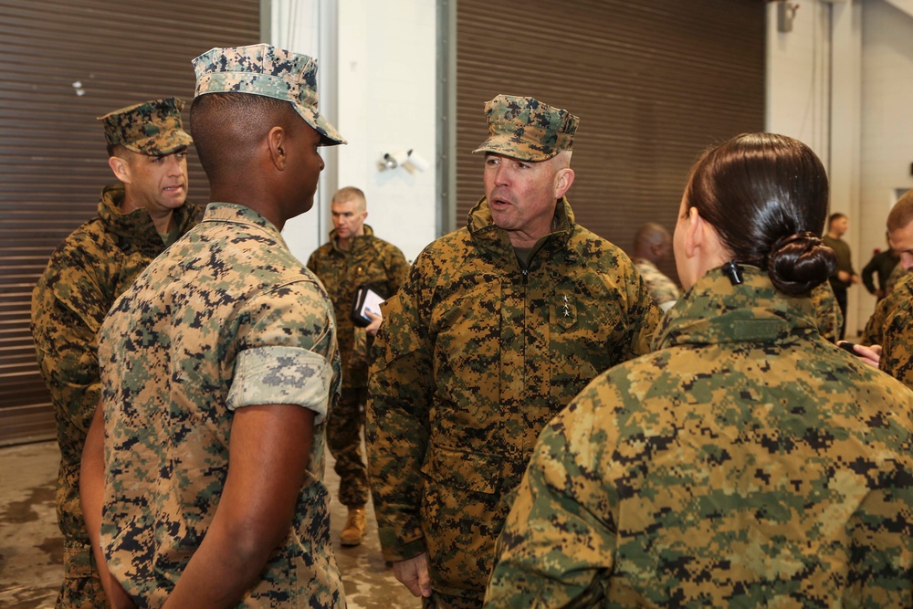 Lt. Gen. Wissler visits 2D MLG