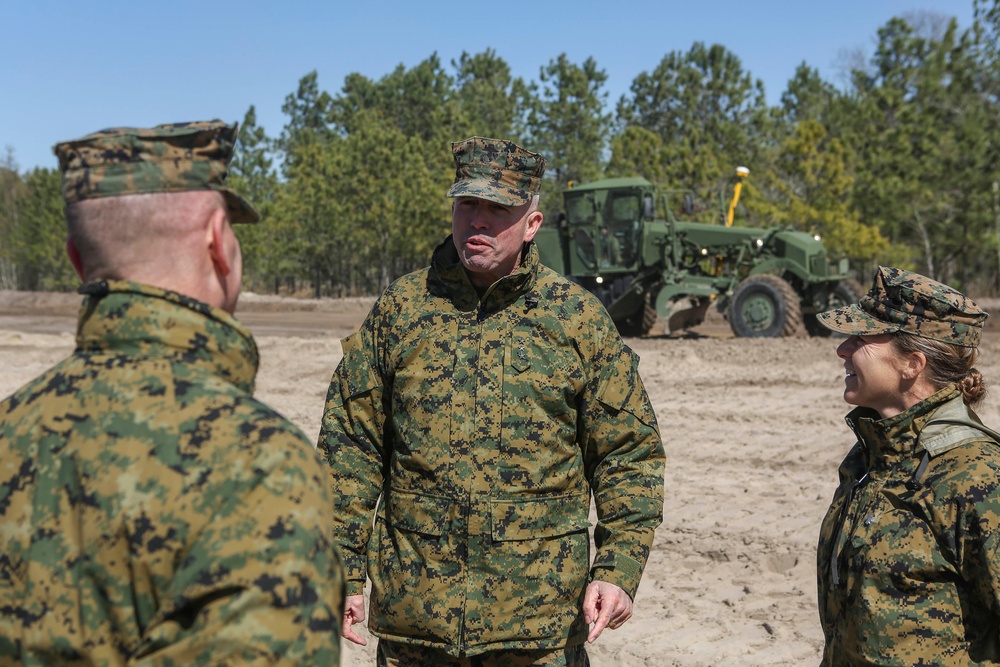 Lt. Gen. Wissler visits 2D MLG