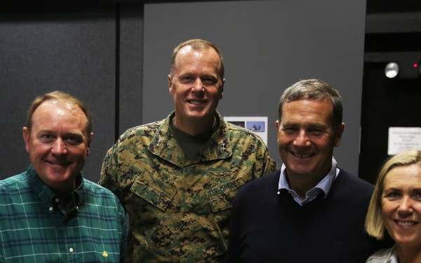 Surgeons drop scrubs, take on simulators