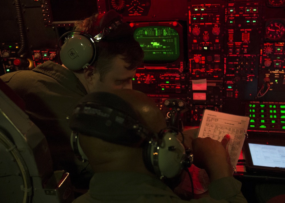 Video Inside A B-52 Flying A Nuclear Alert Training Mission Provides A Rare  View Of The Pilots' Thermal Flash Protective Goggles - The Aviationist