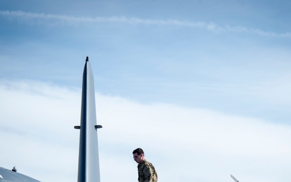 9th SOS pefroms a CDS airdrop and staticline jump with soldirs of 3rd Special Forces Group