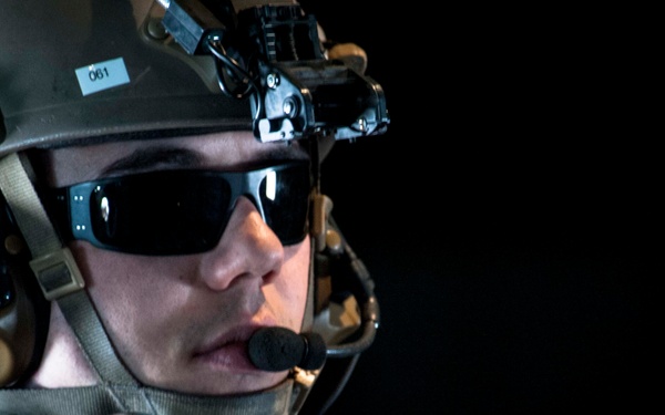 9th SOS pefroms a CDS airdrop and staticline jump with soldirs of 3rd Special Forces Group