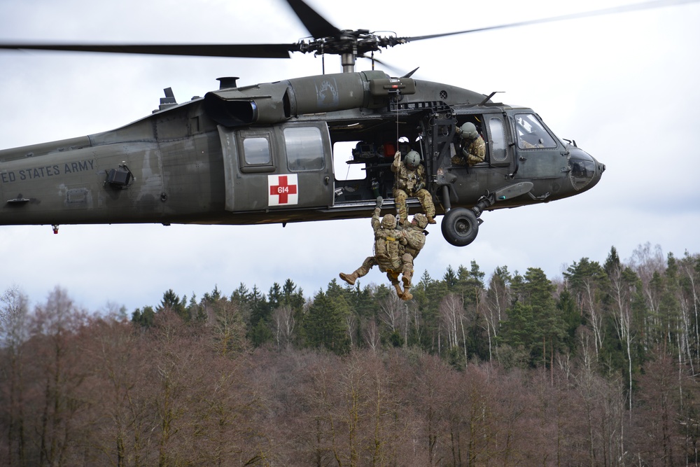 1-2CR MEDEVAC Training