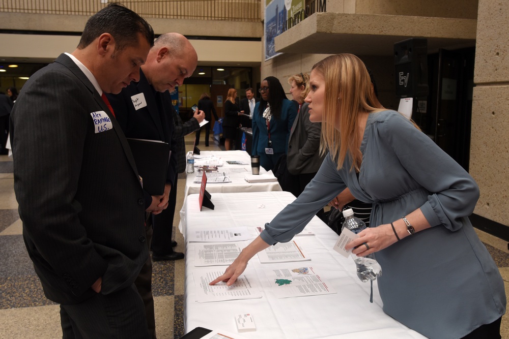 Speed dating forges small business relationships with federal agencies
