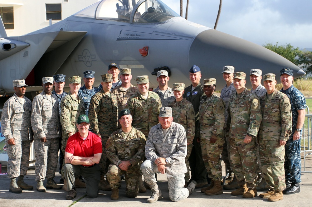 U.S. Pacific Command graduates joint qualified officers from inaugural satellite course