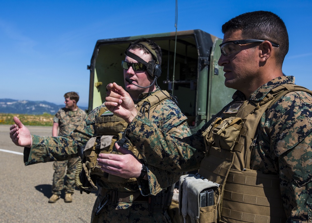 Security Platoon, 5th Marines Participate in Fast-Rope Exercise