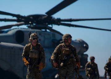 Security Platoon, 5th Marines Participate in Fast-Rope Exercise