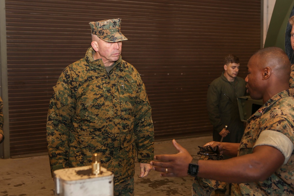 Lt. Gen. Wissler visits 2D MLG