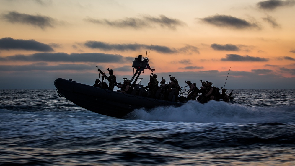 11th MEU MRF Marines conduct VBSS training in Coronado