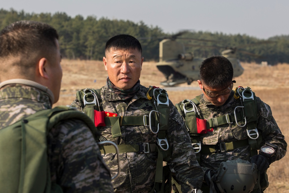 U.S. Recon and ROK Jumps into Action