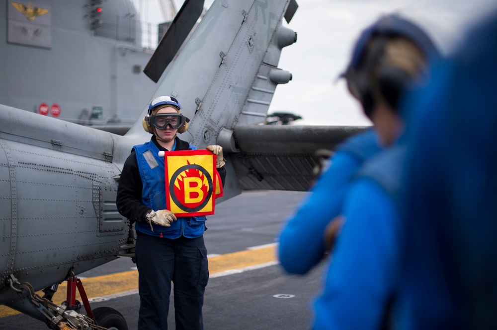 USS Bonhomme Richard (LHD 6) flight deck firefight training