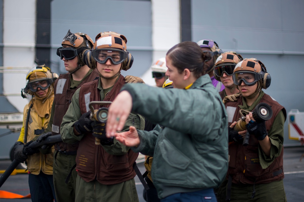 USS Bonhomme Richard (LHD 6) flight deck firefight training