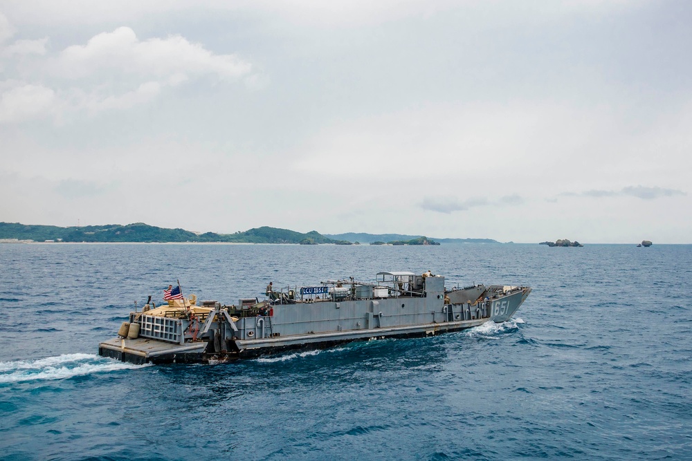 31st MEU Marines embark USS Green Bay