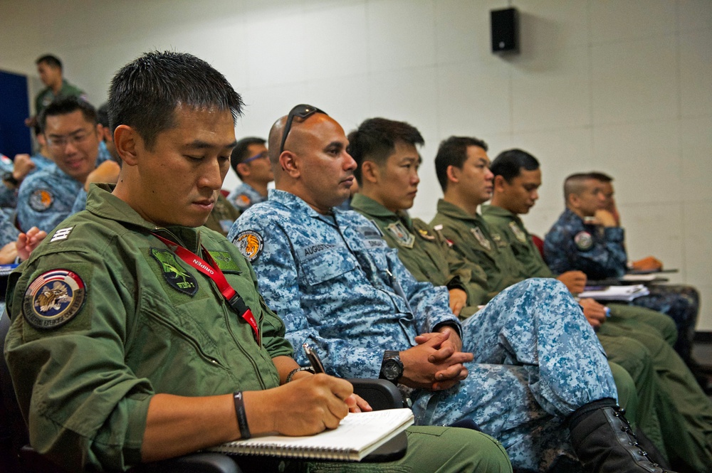 U.S., Thailand, Singapore kick off Cope Tiger 2017