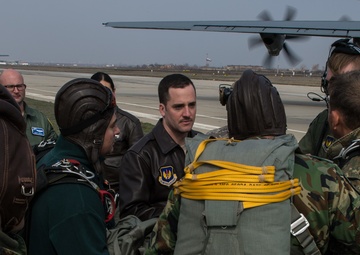 GET INTO GEAR: RAMSTEIN AIRMEN BUILD RELATIONS WITH BULGARIAN MILITARY