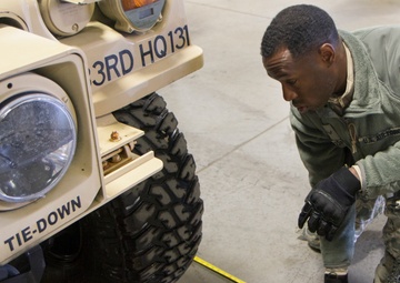 Airmen, Army Reserve conduct joint inpsection