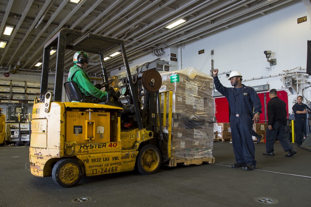 Dvids - Images - Uss Bonhomme Richard (lhd 6) Replenishment-at-sea 