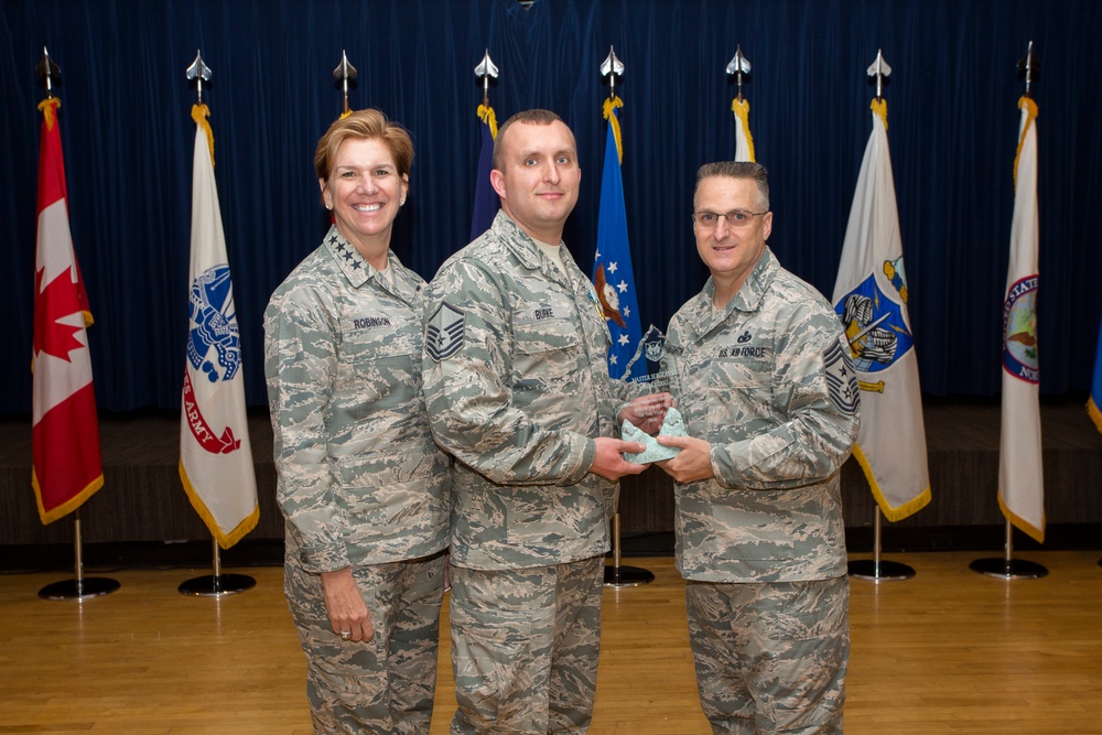 NY Air National Guard Airmen receives NORAD Award