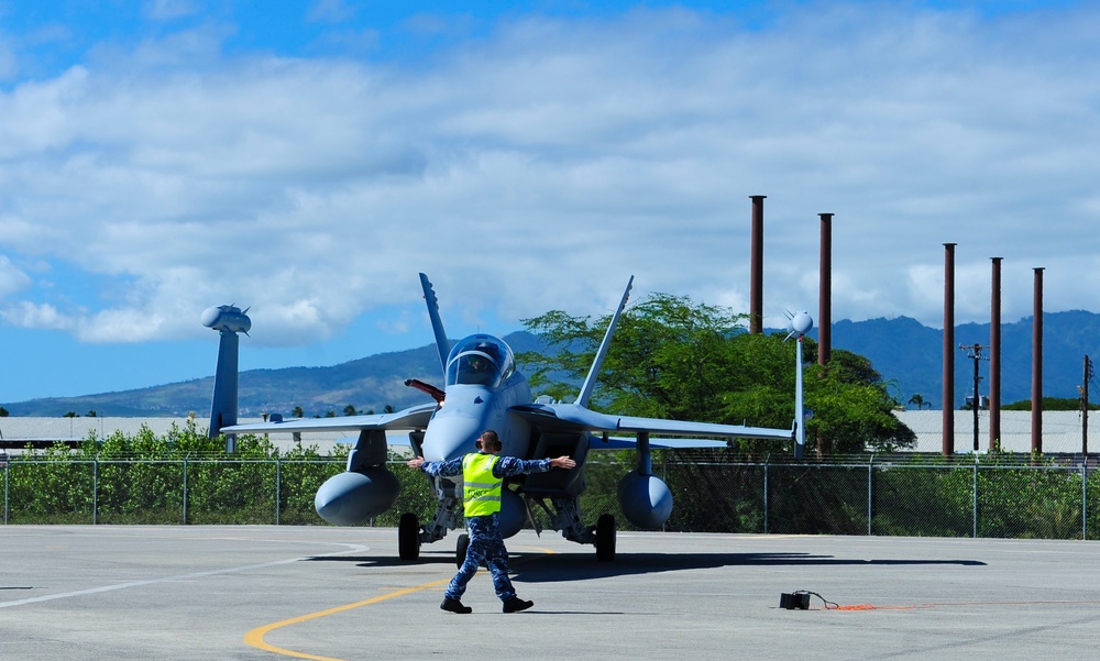 Aussie Growlers arrive at JBPHH