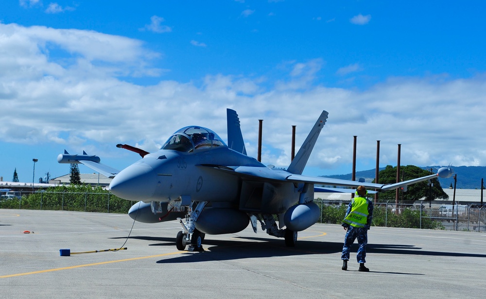 Aussie Growlers arrive at JBPHH