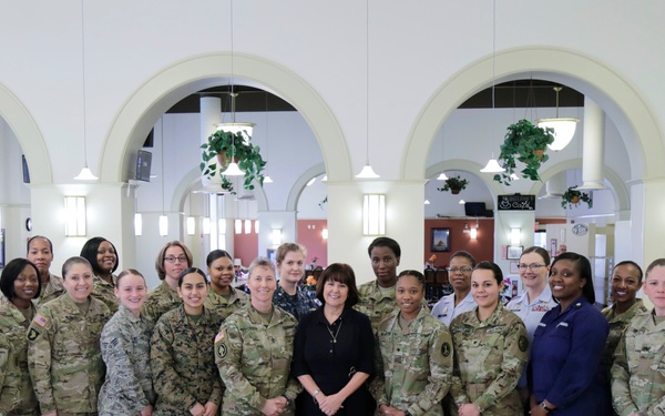 Second Lady and U.S. female joint service members have lunch at Fort George G. Meade
