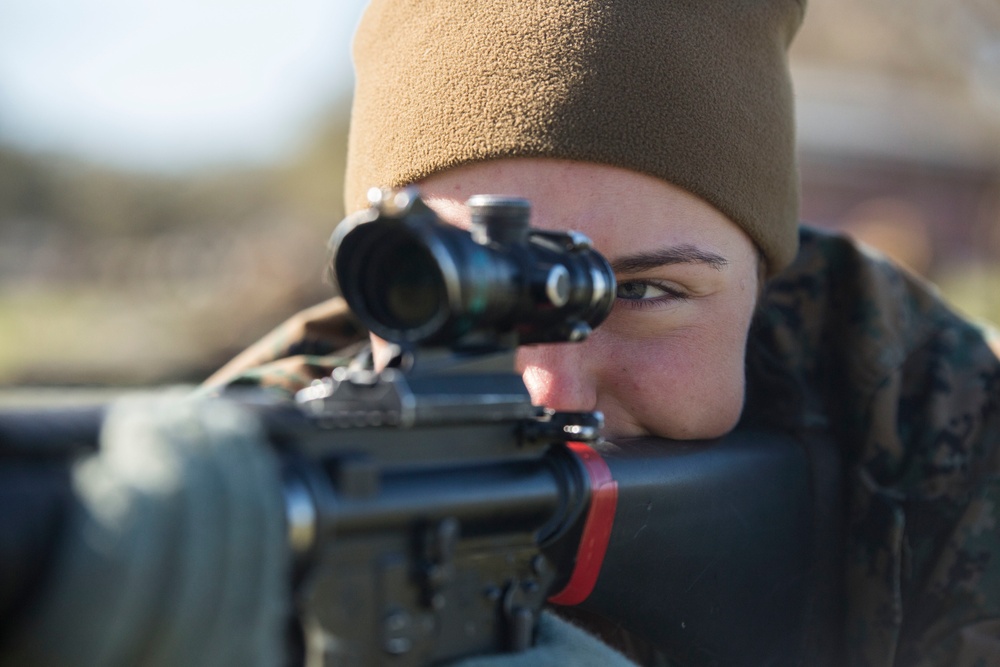 Parris Island recruits learn to shoot like Marines