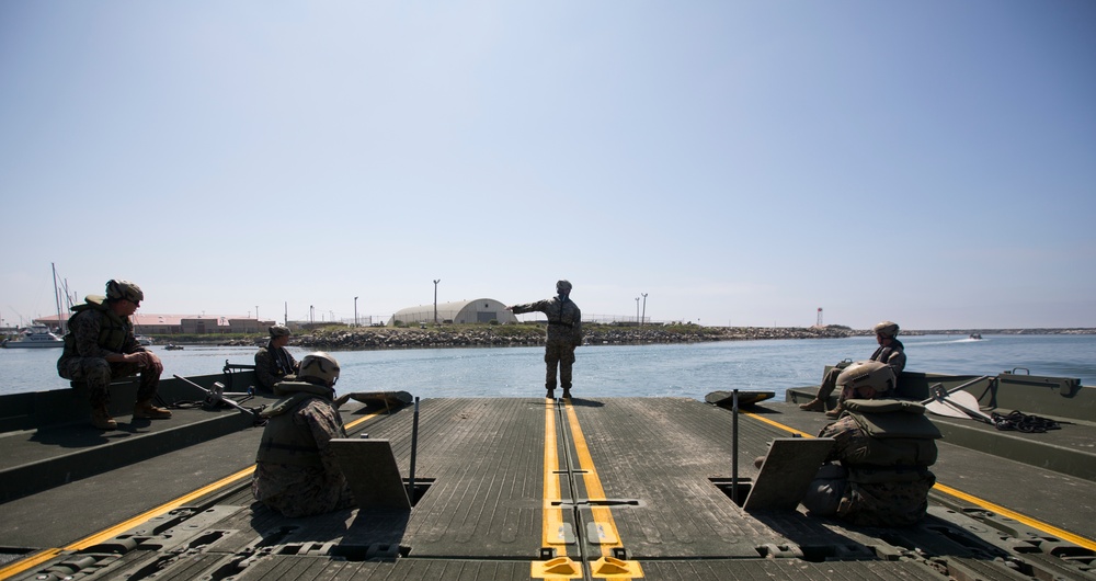 1st LAR and 7th ESB Rafting/Bridging Operations