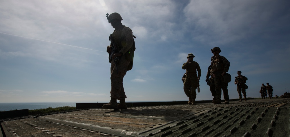 1st LAR and 7th ESB Rafting/Bridging Operations