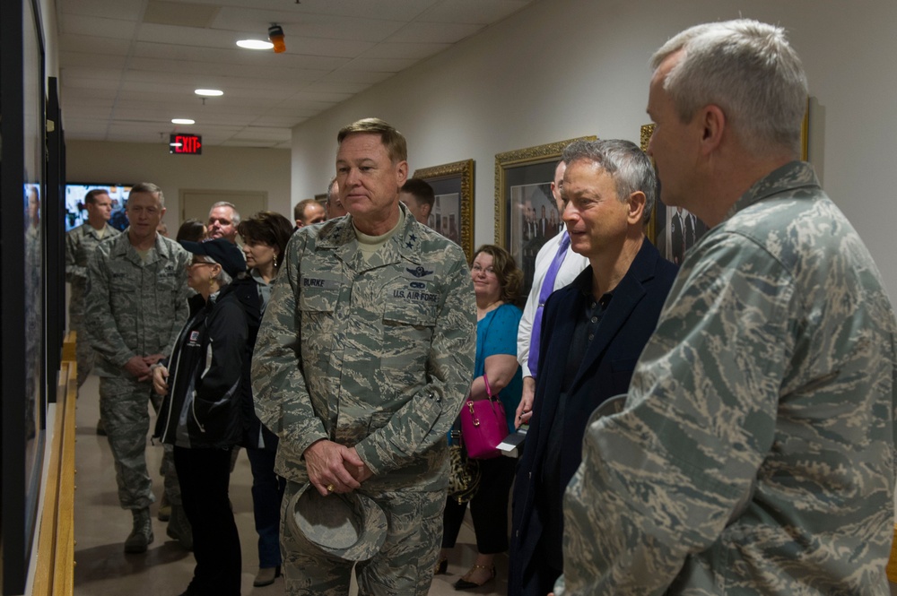 Gary Sinise visits Air Force Band