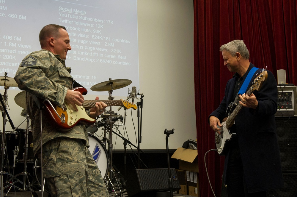 Gary Sinise visits Air Force Band