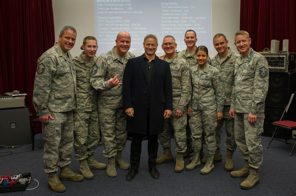 Gary Sinise visits Air Force Band