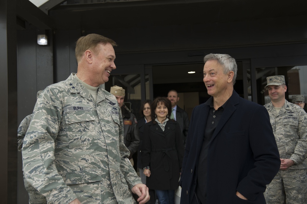 Gary Sinise visits Air Force Band