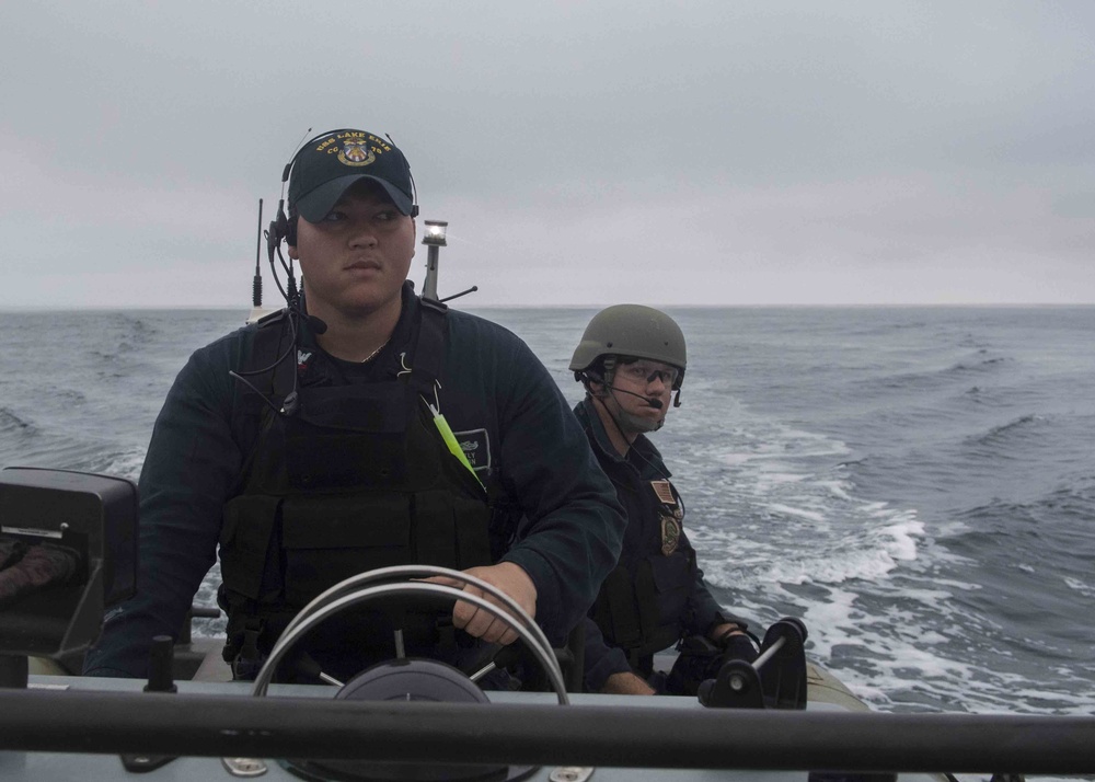 USS Lake Erie (CG 70) conducts VBSS