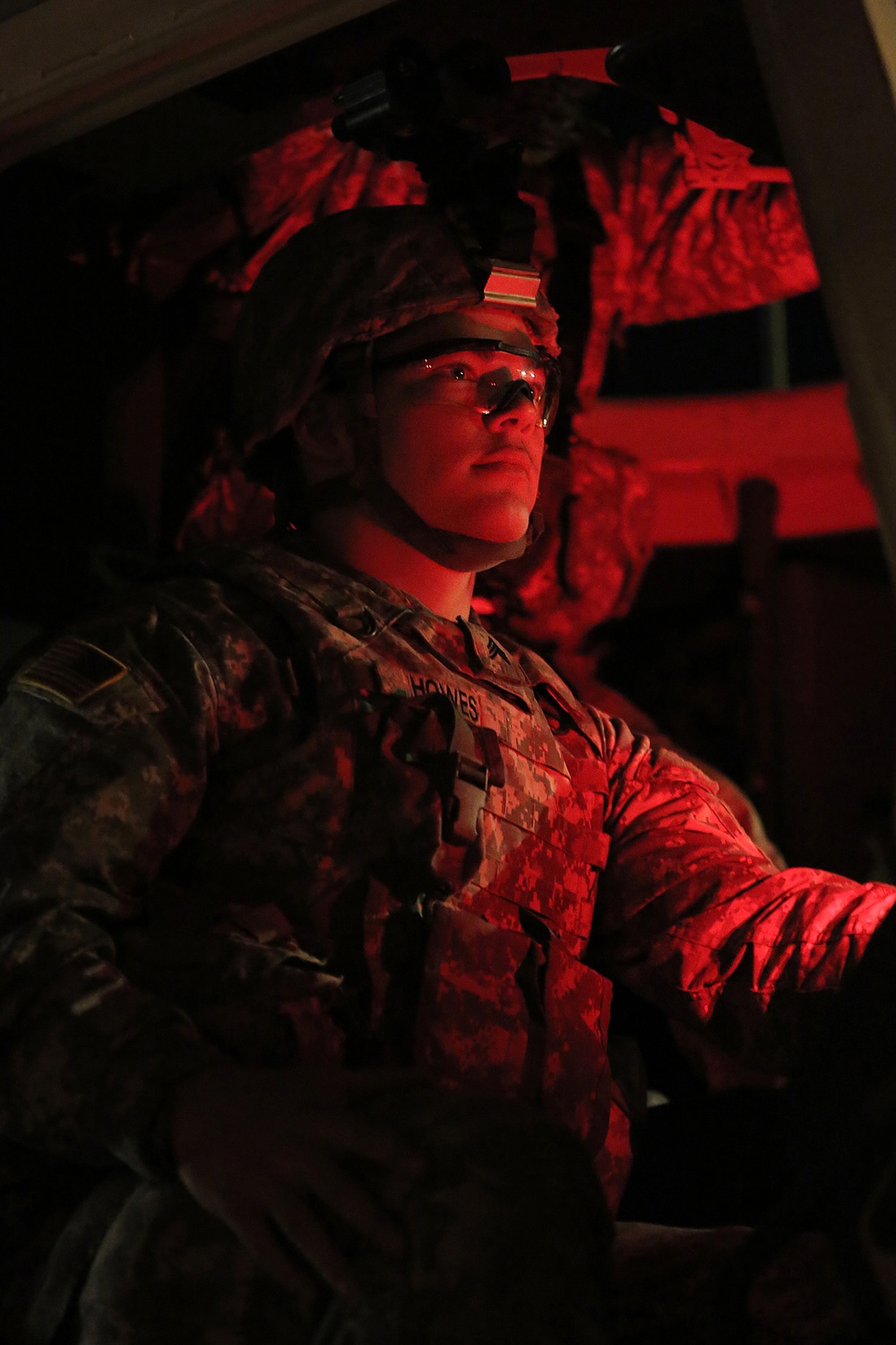 Army Reserve vehicle gunnery crews execute night live-fire qualifications