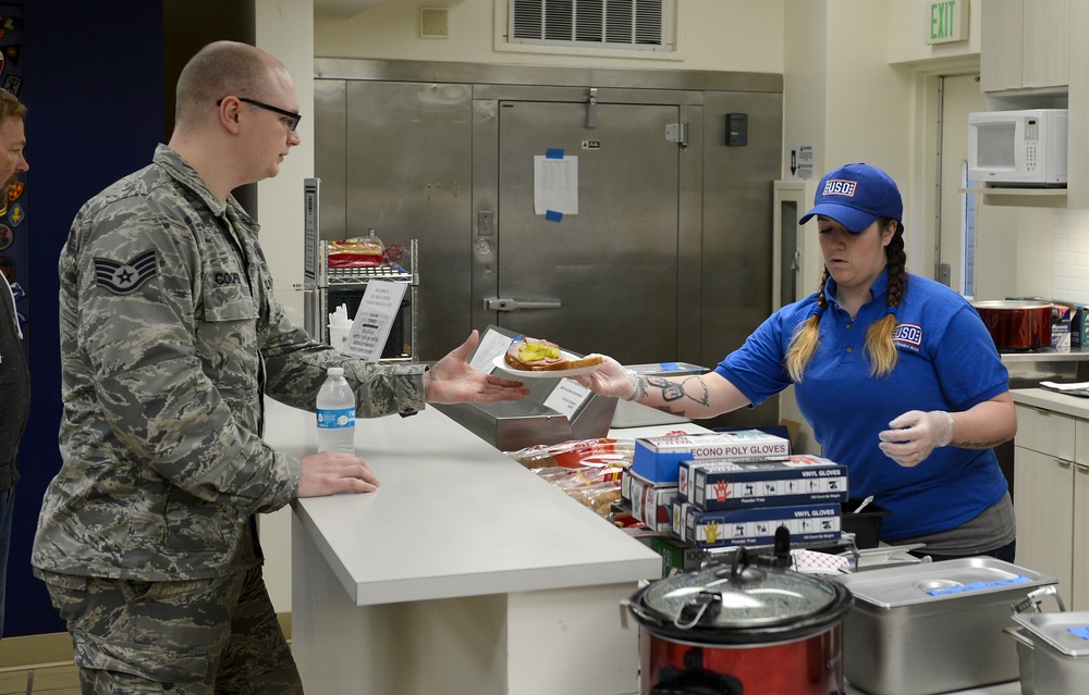 McChord USO Shali Center continues its support for the troops