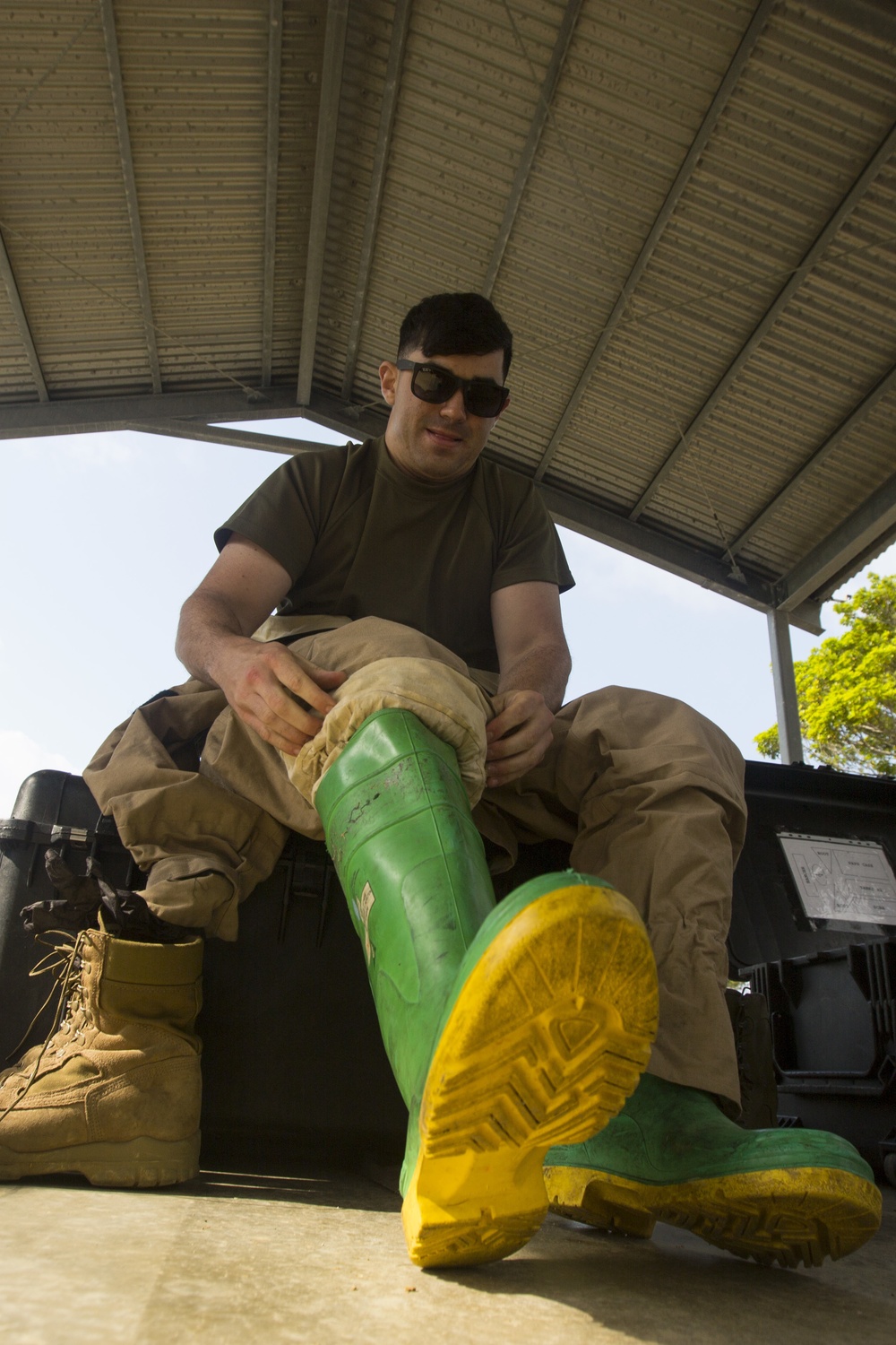 Marines, Airmen participate in chemical, biological, radiological, nuclear threat assessment training