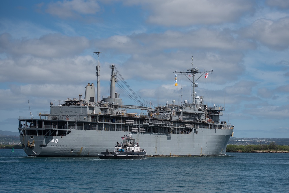 Pearl Harbor Welcomes USS Frank Cable