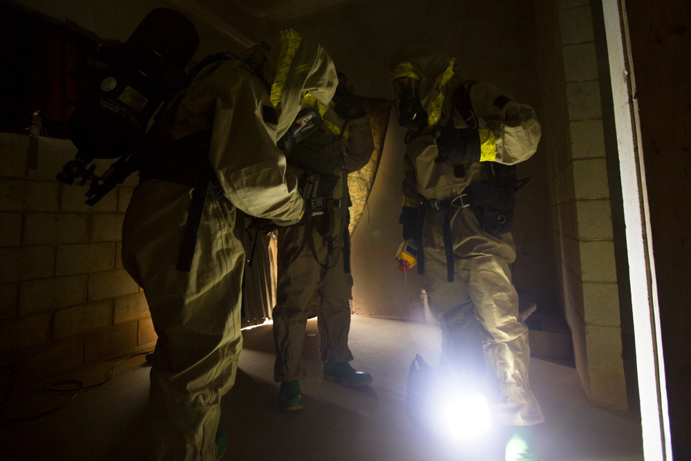 Marines, Airmen participate in chemical, biological, radiological, nuclear threat assessment training