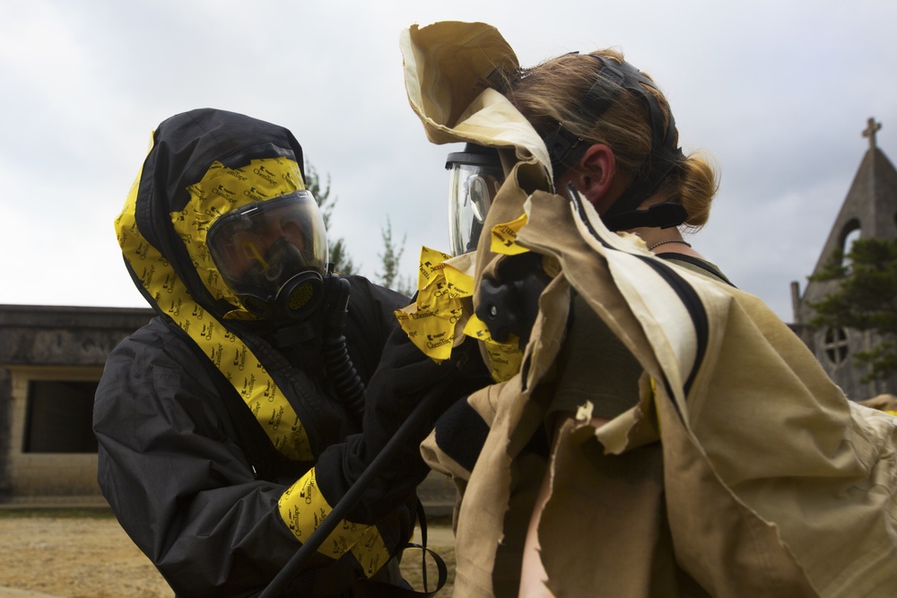 Marines, Airmen participate in chemical, biological, radiological, nuclear threat assessment training