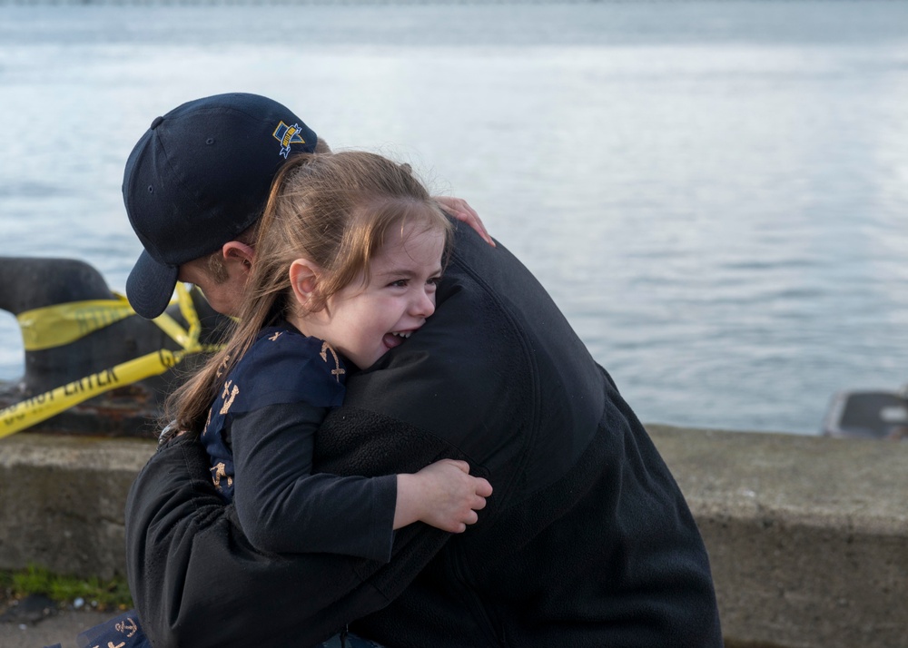 USS Nevada Gold Returns Home